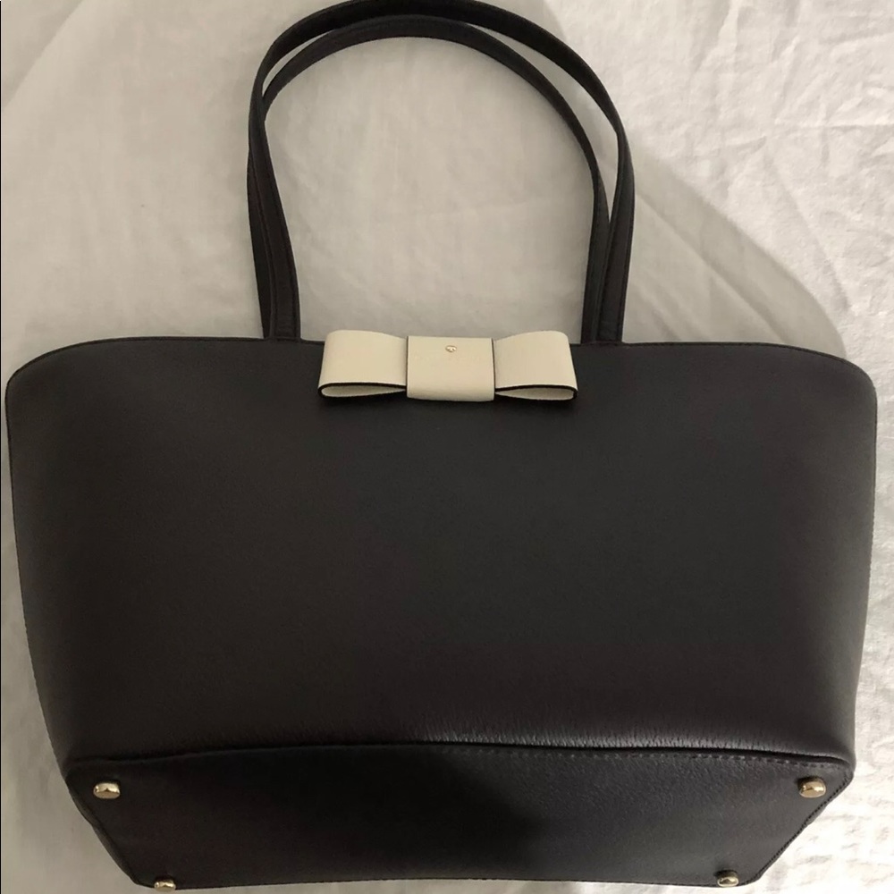*****SOLD*****Kate Spade ♠️ Tote - Picture 2 of 6